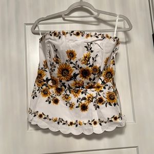 White House Black Market scalloped peplum bodice sunflower bouquet top